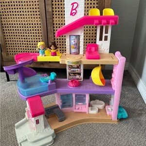 Little People Barbie Dreamhouse